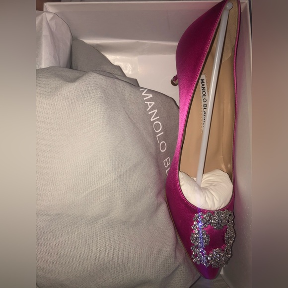 Manolo Blahnik Hangisi 50 Satin Pumps – Fuchsia Pink - Picture 2 of 8